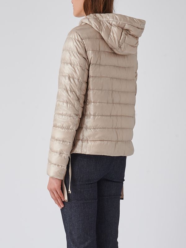 【★完売必至★】HERNO ☆ NYLON ULTRALIGHT ジャケット PI0018 REVERSIBLE CAPE IN NYLON ULTRALIGHT in Chantilly for Women
