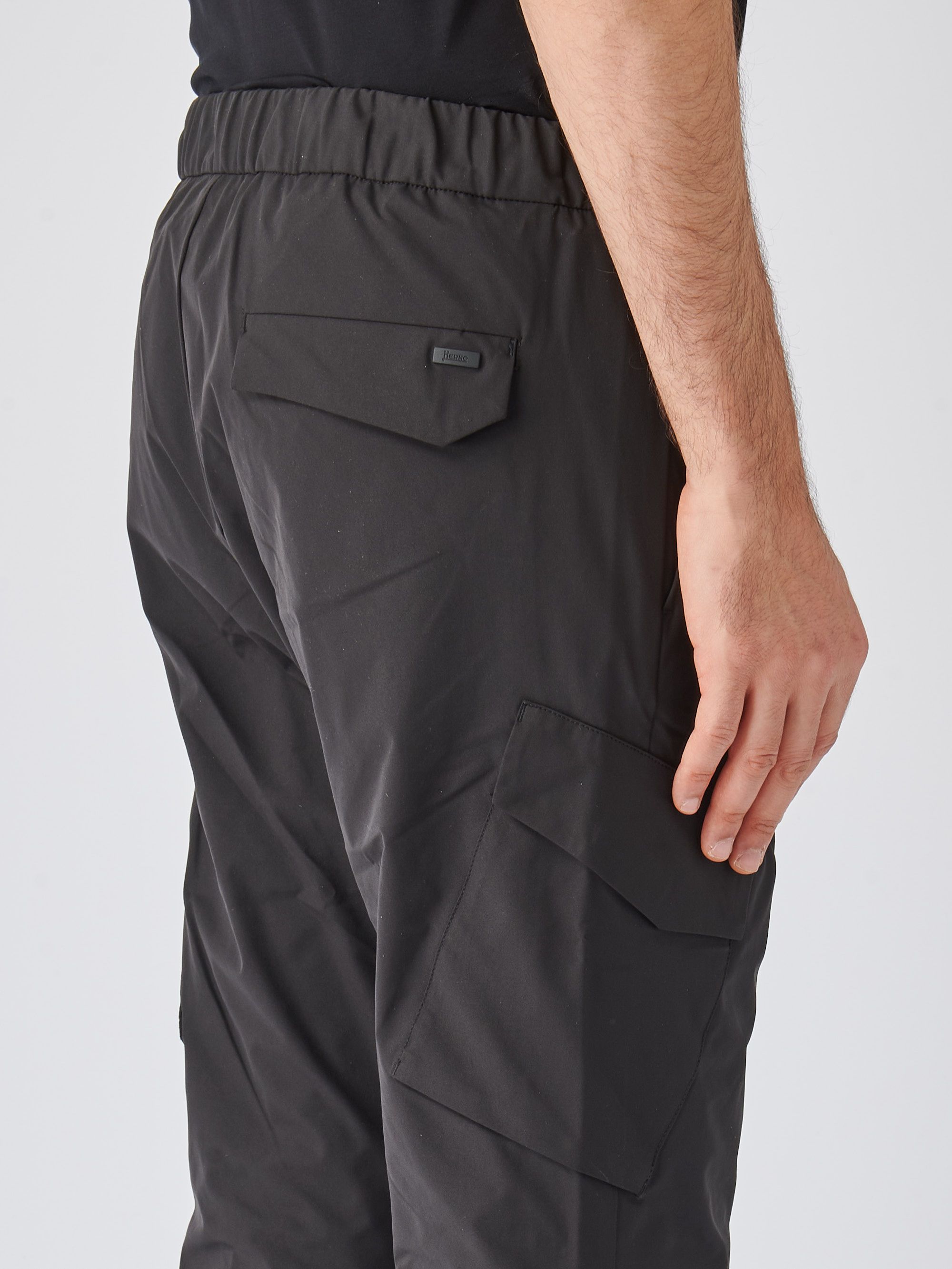 Men's Herno Laminar cargo nylon pants pt00007ul12503 Black