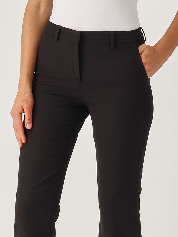 donna-abbigliamento-pantaloni-