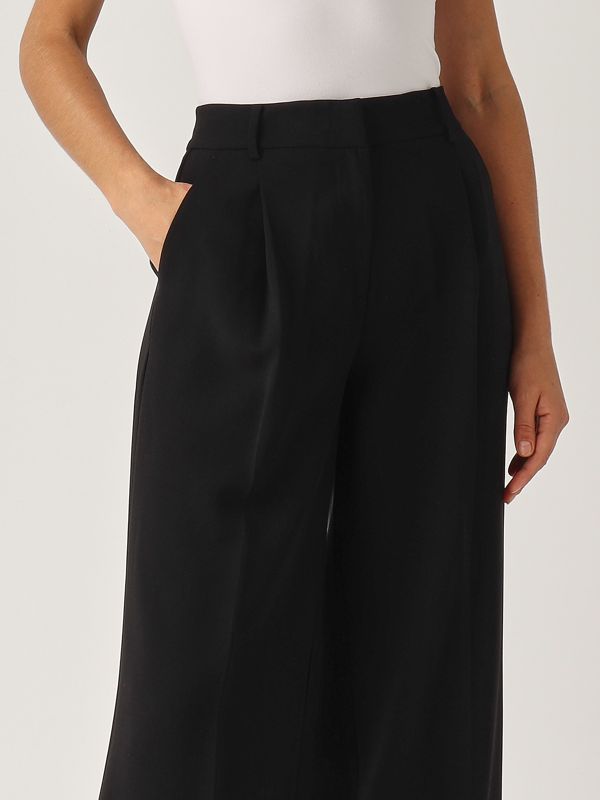donna-abbigliamento-pantaloni-