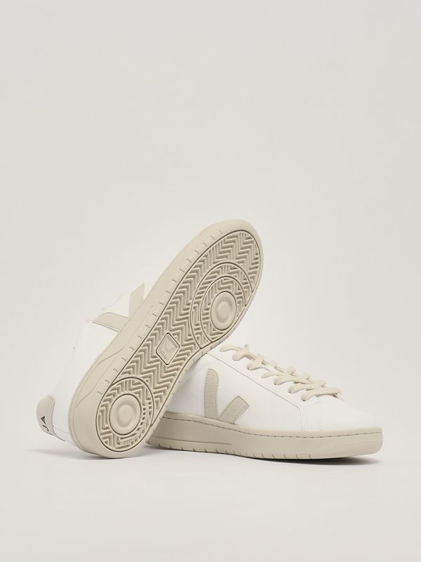 Veja Urca men's sneakers in vegan leather with contrasting