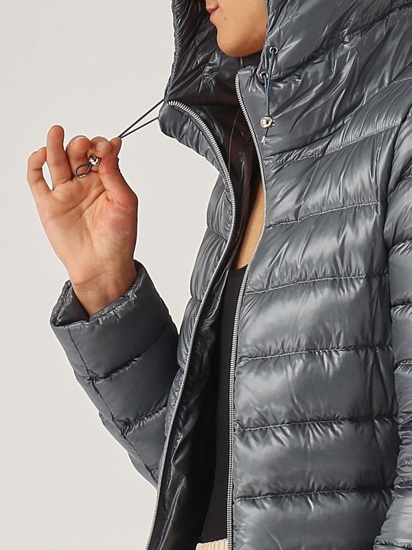 【HERNO】A-SHAPE DOWN JACKET ULTRALIGHT Herno A-Shape Ultralight Down Jacket with New Lady Faux-Fur