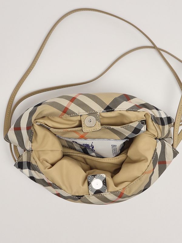 5. Borsa bambina con fantasia check Check Beige Burberry 8096210