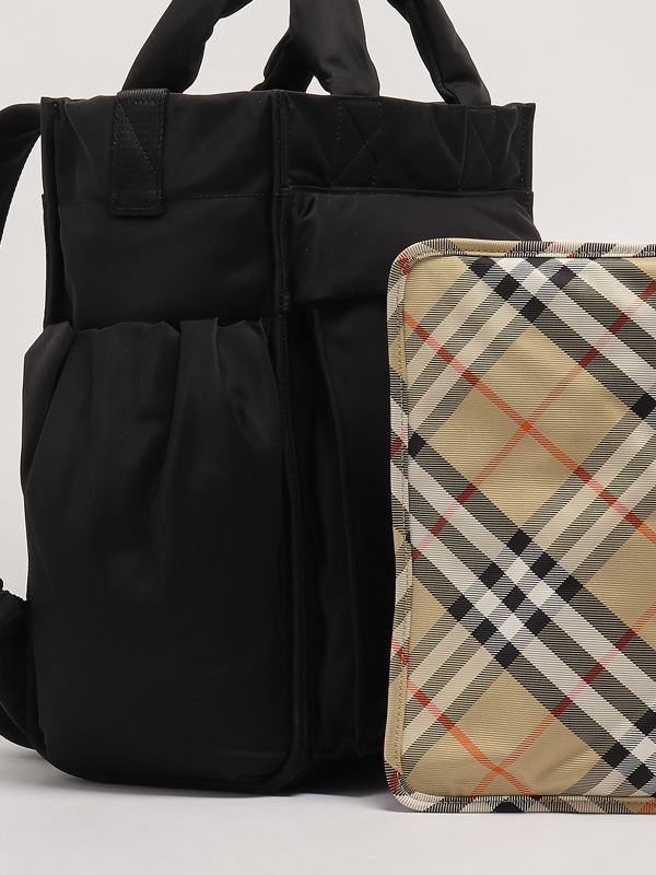 5. Zaino fasciatoio in nylon Nero Burberry 8100215