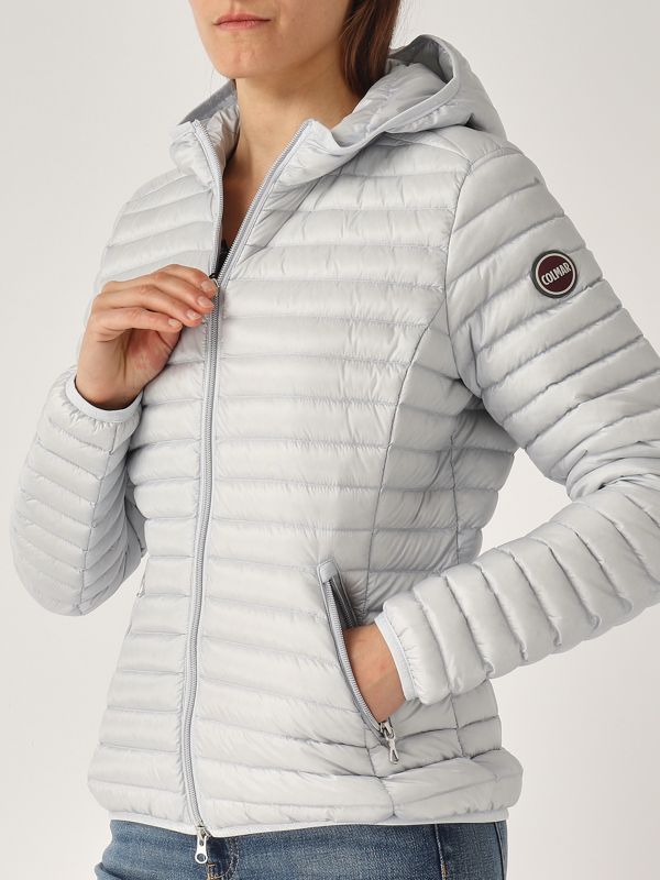4. Natürliche Daunenjacke für Frauen Hellgrau Colmar 2224a9vx