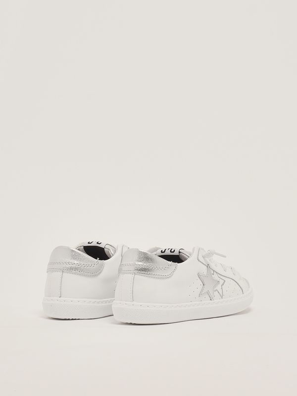 3. Low leather sneakers White-Silver 2Star 2sb3230