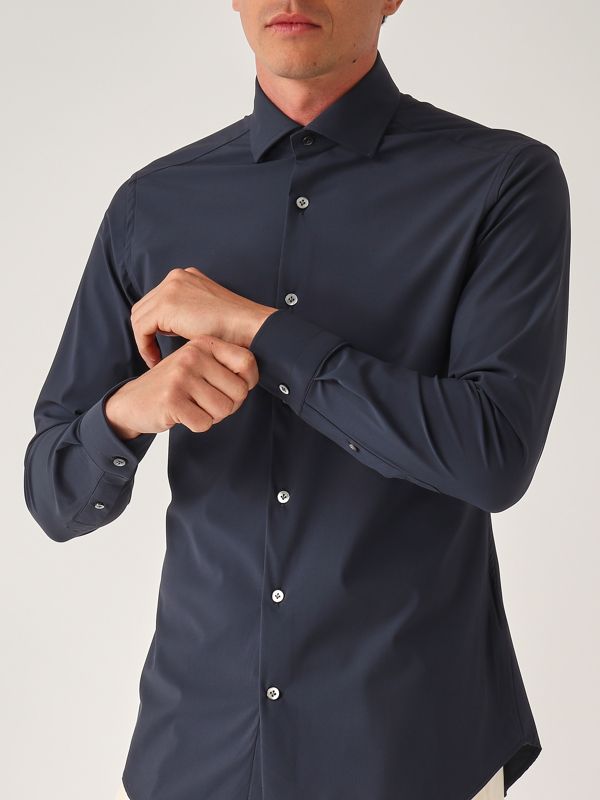 4. Chemise pour homme en tissu technique Marine Guglielminotti 1360gje