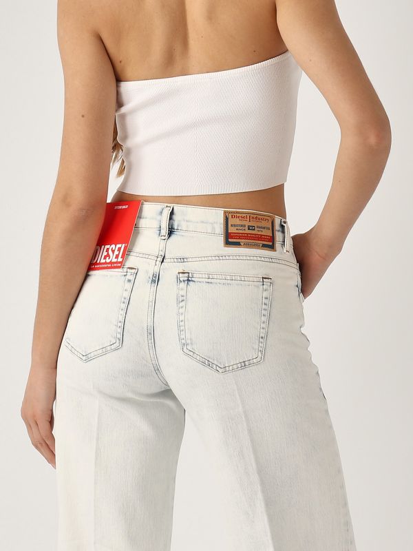 4. Jeans donna 1978 D-Akemi in cotone stretch Denim Chiarissimo Diesel a0362409l33