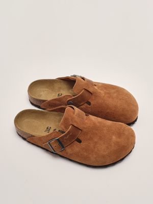 2. Sabot uomo Boston in pelle scamosciata Cognac