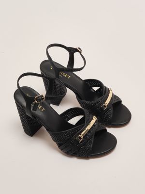 2. Women's raffia sandal Black