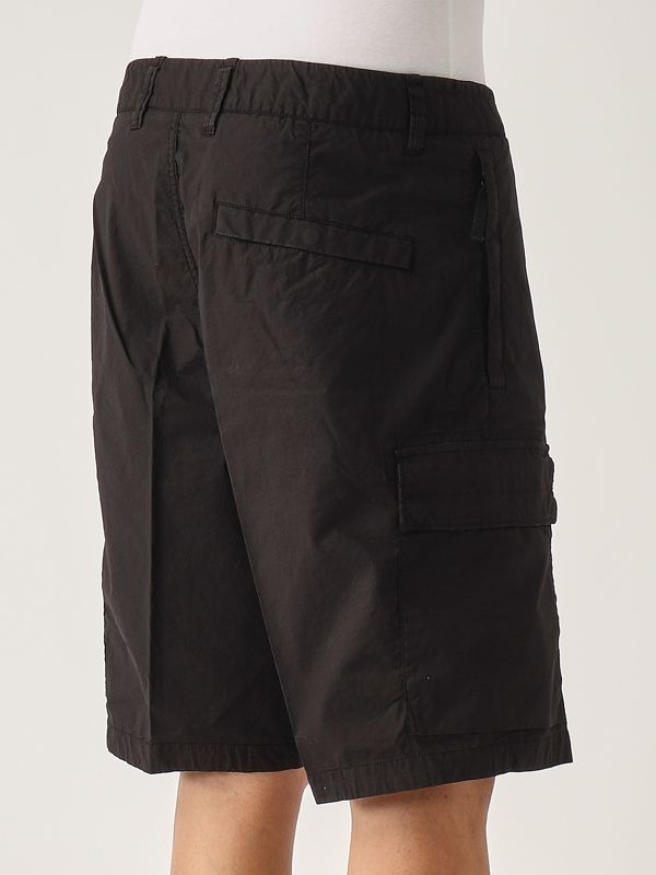 Stone Island Men's cotton bermuda shorts - Black | Caposerio.com Stone Island Men's cotton bermuda shorts - Black | Caposerio.com