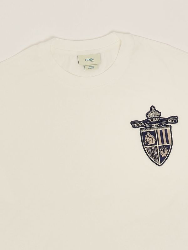 Tシャツ・カットソー Fendi Crest' T-Shirt Fendi 'fendi crest' t-shirt available on julian-fashion.com