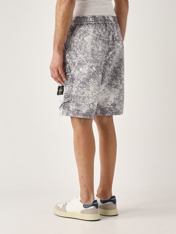 Disclaimer bermuda uomo in fantasia camouflage verde beige