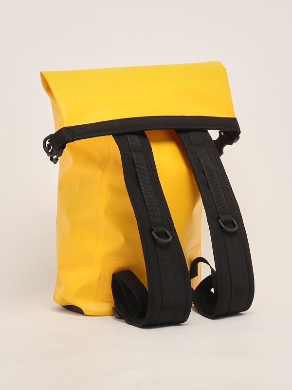 2. Mochila para hombre de PVC Amarillo MC2 Saint Barth baq0001