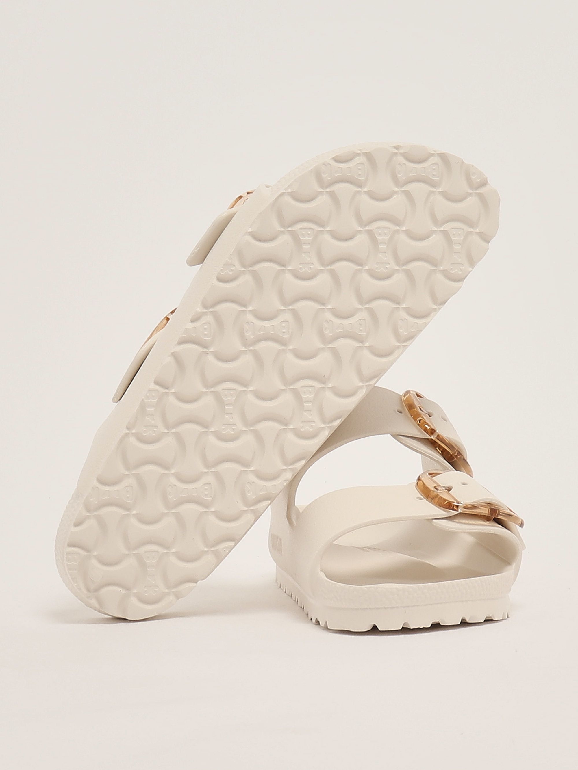 サンダル・ミュール BIRKENSTOCK Women Sandals 1029651 EGGSHELL WHITE Arizona Big Buckle EVA rubber sandals for women 1029651