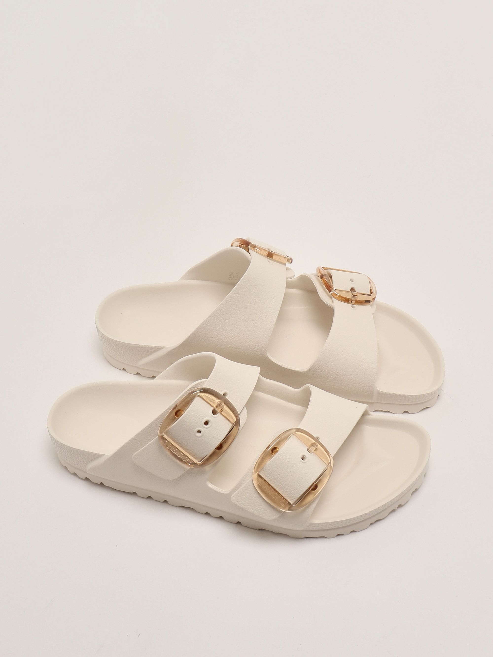 サンダル・ミュール BIRKENSTOCK Women Sandals 1029651 EGGSHELL WHITE Birkenstock Arizona EVA Big Buckle Sandals for Women in