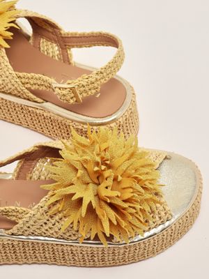 4. Women's raffia sandal Beige
