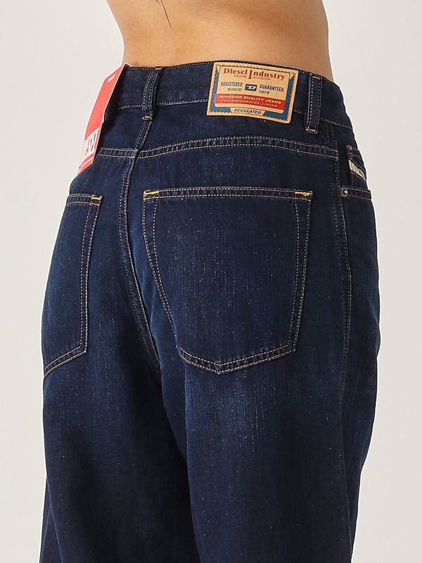 デニム・ジーパン DIESEL Woman Jeans Blue A06925068RA 01 1996 D-Sire women's jeans in cotton and linen a06925068ra
