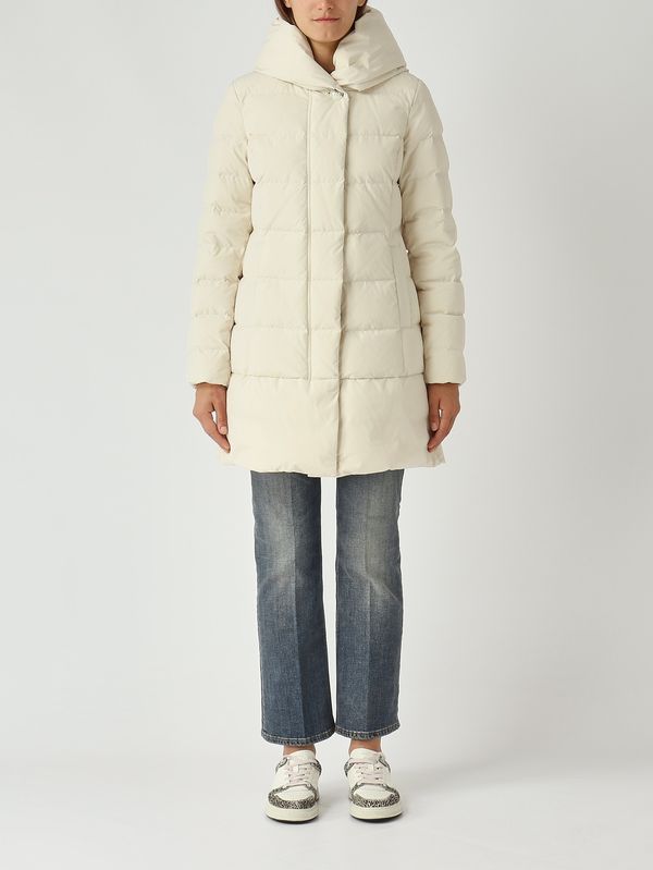 1. Piumino donna Puffy Prescott in tessuto impermeabile Milk Woolrich cfwwou0685frut3128
