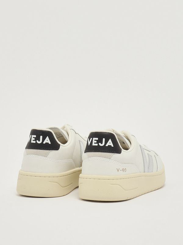 3. Zapatillas de mujer V-90 de piel Blanco-Plateado Veja vd2020910