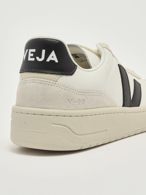 5. Sneakers V-90 en cuir O.T. et daim pour homme Blanc-Noir Veja vd2021061b