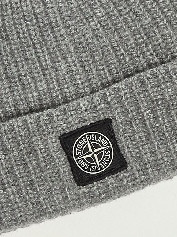 3. Cappello uomo in lana Cemento Melange Stone Island k2s15n100012s00b4