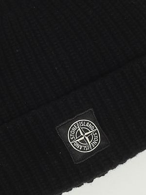 3. Cappello uomo in lana Nero