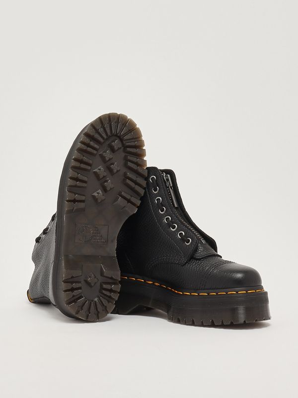 4. Botas tipo anfibio de mujer Sinclair de piel martillada Negro Dr. Martens 22564001