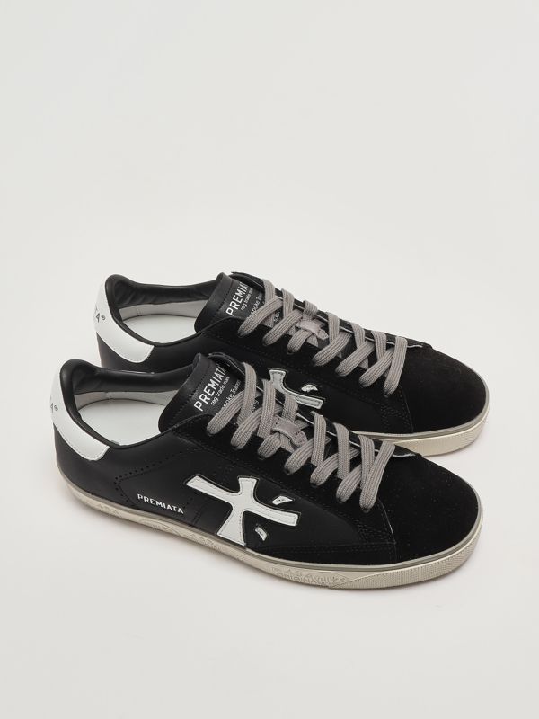 2. Zapatillas de hombre Steven 5439 en ante y piel lisa Negro-Blanco Premiata ste05439