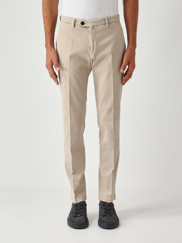 Pantalone uomo BG04 slim fit in gabardina di cotone stretch
