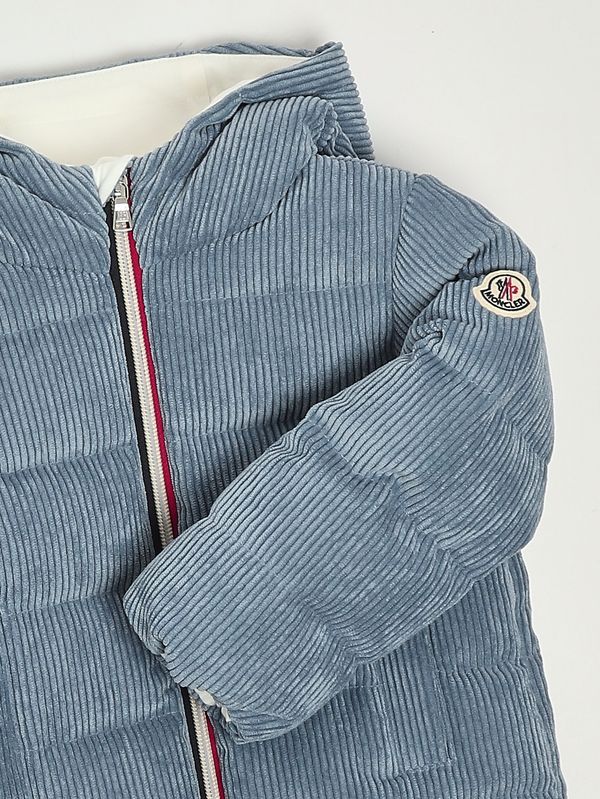 3. Piumino neonato Puki in velluto Azzurro Polvere Moncler k29511a000205964b