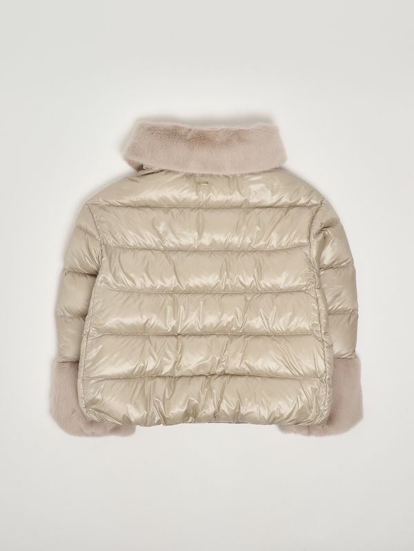 2. Piumino bambina in nylon e pelliccia sintetica Chantilly Herno pi000183g12017z