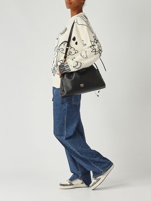 2. Bolso clutch de piel para mujer Negro
