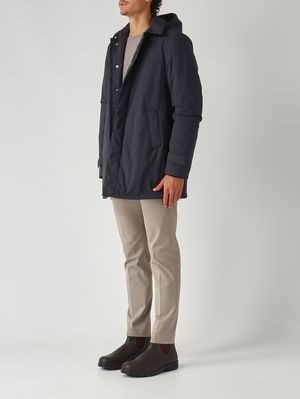 3. Doudoune homme en tissu imperméable Bleu marine