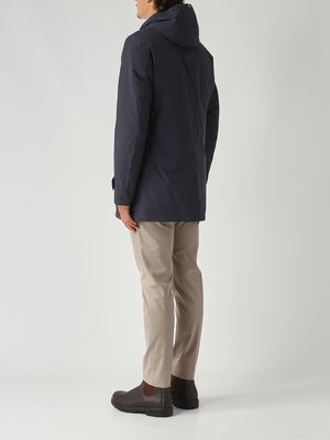 4. Doudoune homme en tissu imperméable Bleu marine