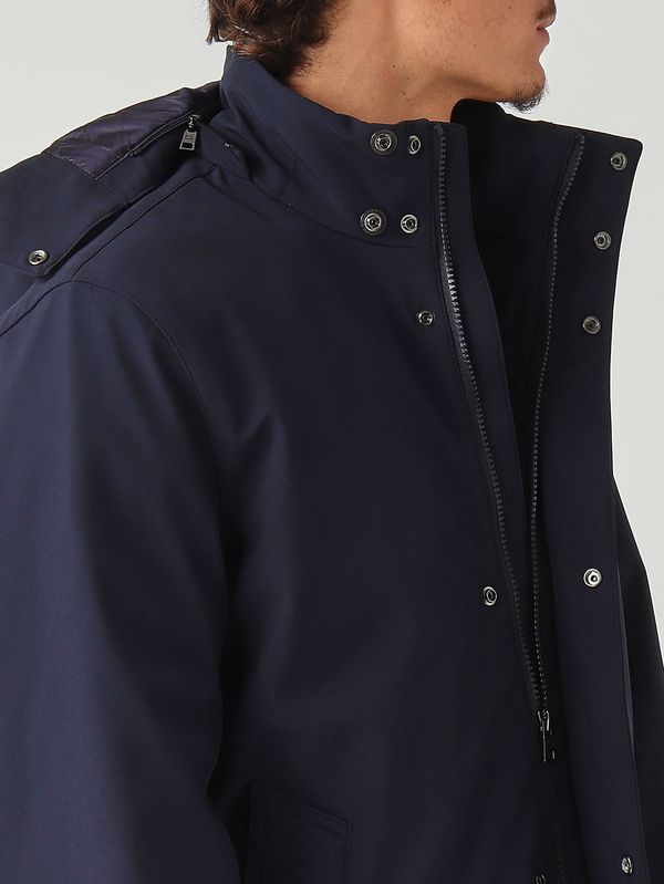 5. Parka homme en tissu softshell Bleu marine Woolrich cfwoou2017mrut3496