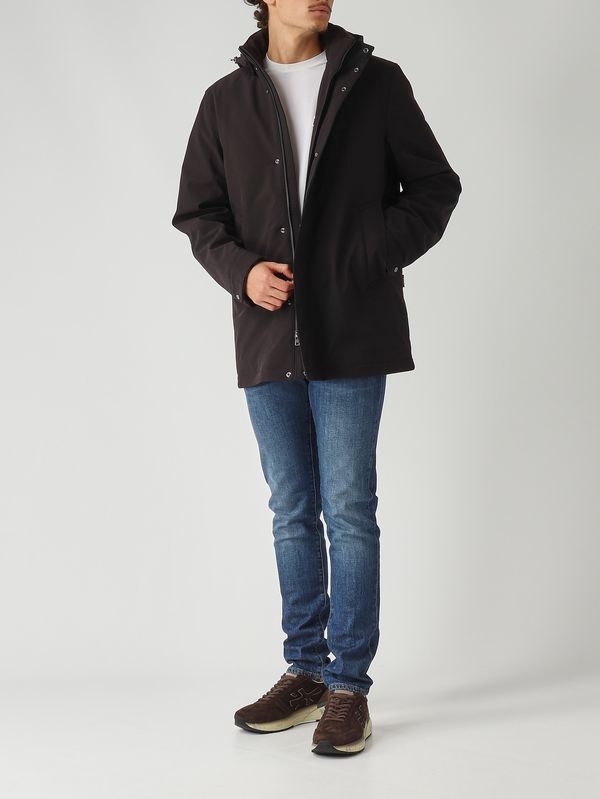 2. Parka homme en tissu softshell Noir Woolrich cfwoou2017mrut3496