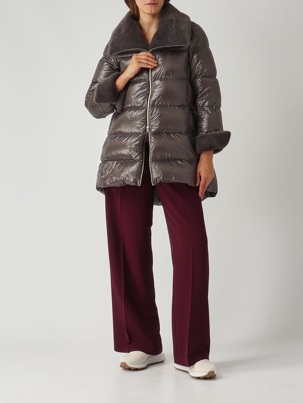 2. Damen-Daunenjacke in A-Linie aus ultraleichtem Nylon Anthrazit Herno pi002140d12017z