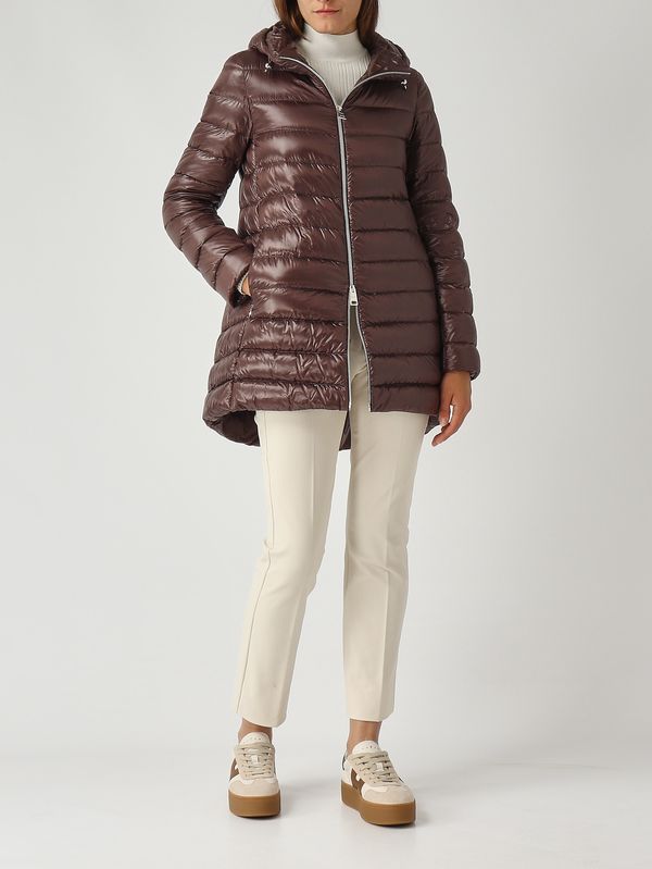 2. Damen-A-Form Resort Steppjacke aus ultraleichtem Nylon Zartbitterschokolade Herno pi00133dr12017z