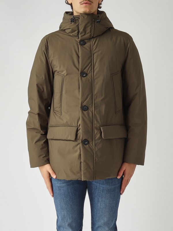 1. Parka uomo in Cloud Poly Militare Woolrich cfwoou2092mrut5182