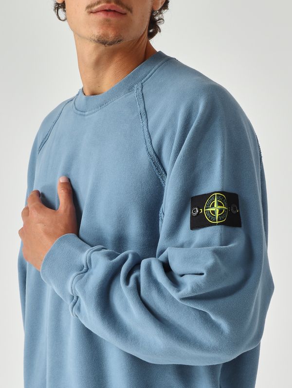 5. Sudadera de hombre de algodón orgánico afelpado Azul Acero Stone Island k2s156100022s0a20
