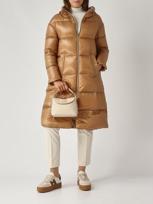 2. Piumino donna in nylon ultralight Cammello