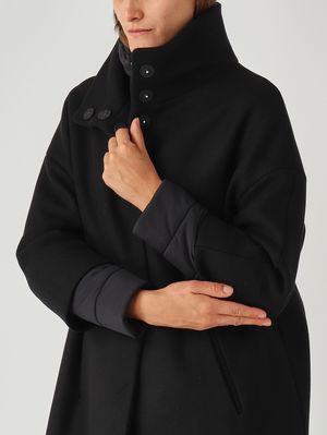 5. Cappotto donna in lana vergine e nylon Nero