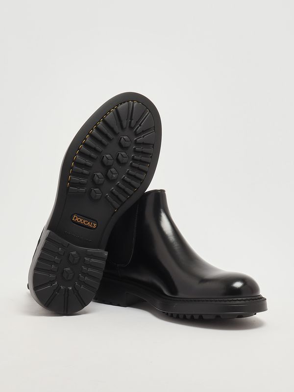 4. Beatles Horse brushed leather ankle boots for men Black Doucal's du1329henruf007