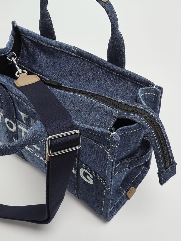 5. Women's bag The Tote Bag Medium in denim Denim Marc Jacobs h017m06fa21