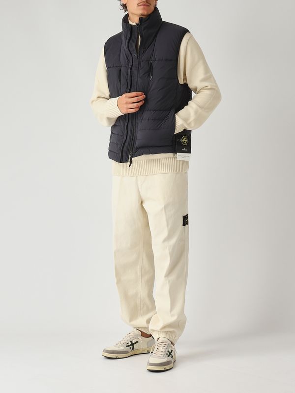 2. Chaleco de hombre de nylon ligero Azul marino Stone Island k2s15g100004s0183