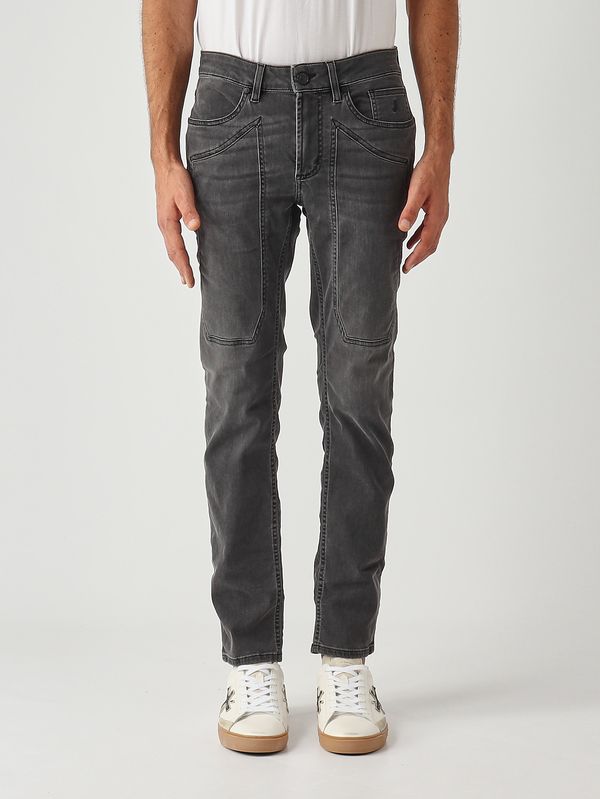 1. Jeans de hombre James skinny fit en denim de algodón elástico Tri Blend Denim Negro Jeckerson ai25juppa100james001