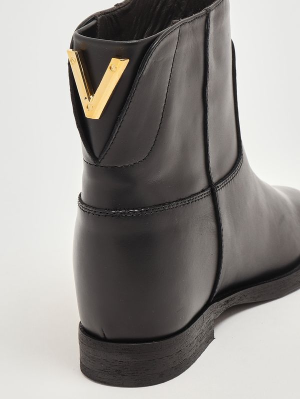 5. Leather ankle boots for women Black Via Roma 15 4470