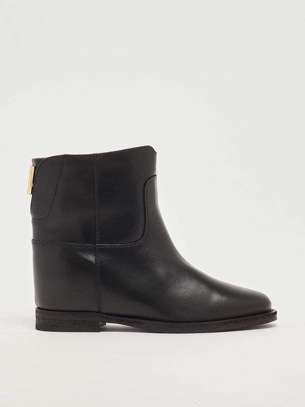 1. Leather ankle boots for women Black Via Roma 15 4470