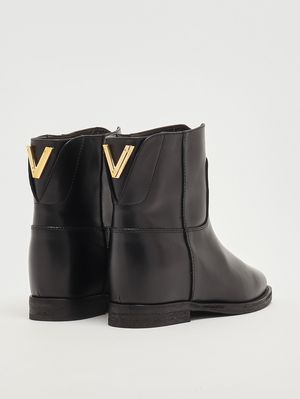 3. Leather ankle boots for women Black